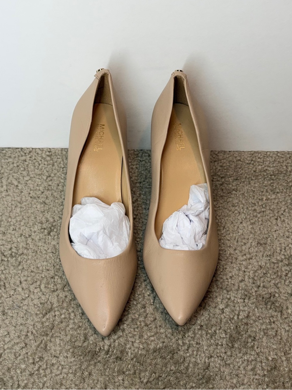MICHAEL Michael Kors Beige Solid Pointed Toe Slip On Stiletto Pump Logo 7.5